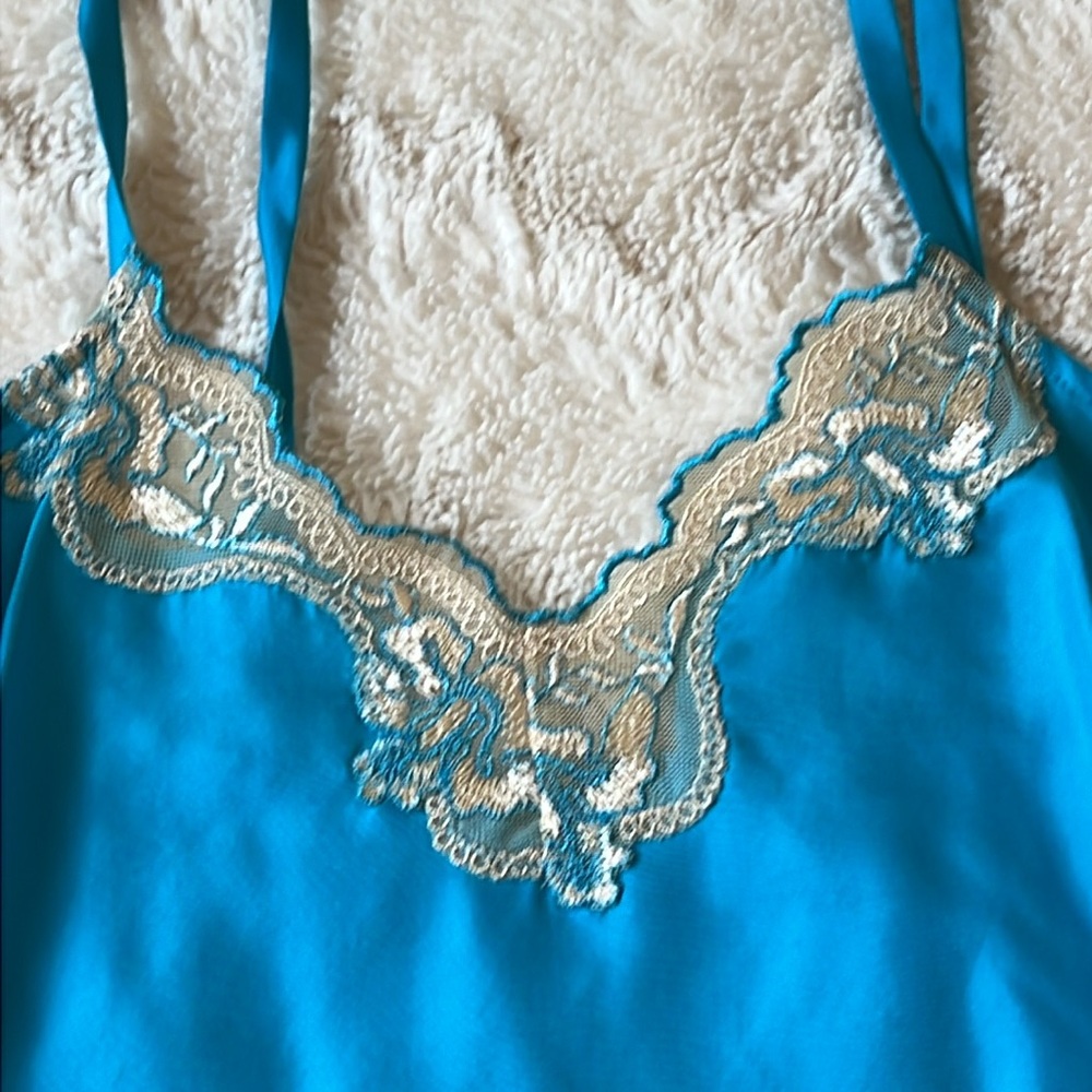 New Without Tag Y2K Express Turquoise 100%  Silk Camisole with Cream Lace Size S - Picture 3 of 8
